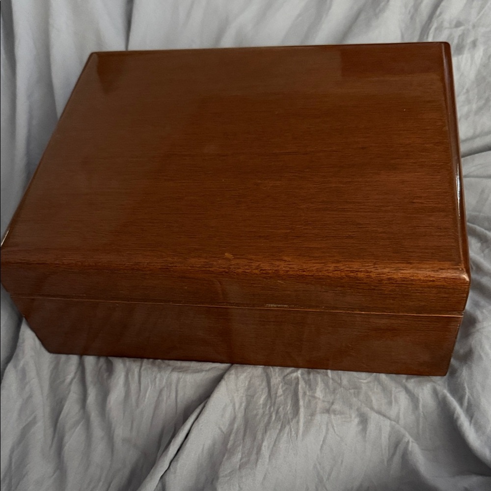 Cigar Glossy Wood Humidor